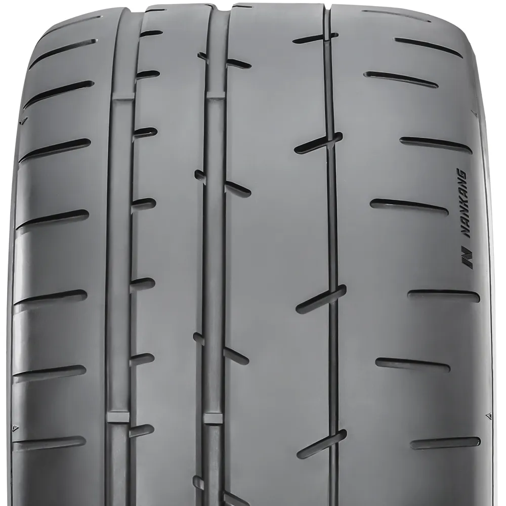 285/30ZR18 Nankang CR-S 97Y