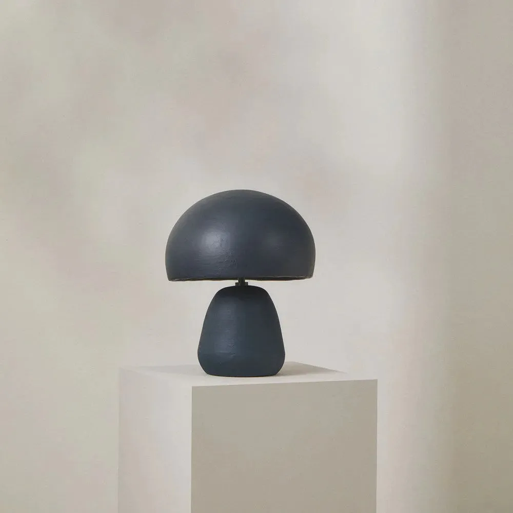 Squat mushroom lamp
